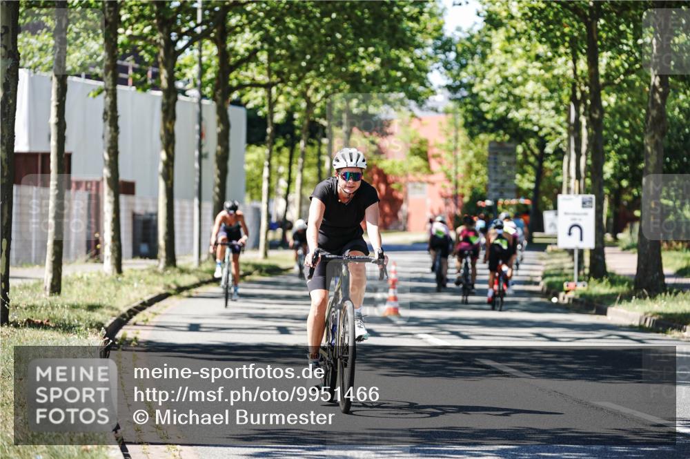 09.08.2026 - GEWOBA Citytriathlon Bremen Michael Burmester http://msf.ph/oto/9951466 09.08.2026 14:16:47 Radfahren 192, 236, 286, 325, 334, 339, 360 meine-sportfotos.de