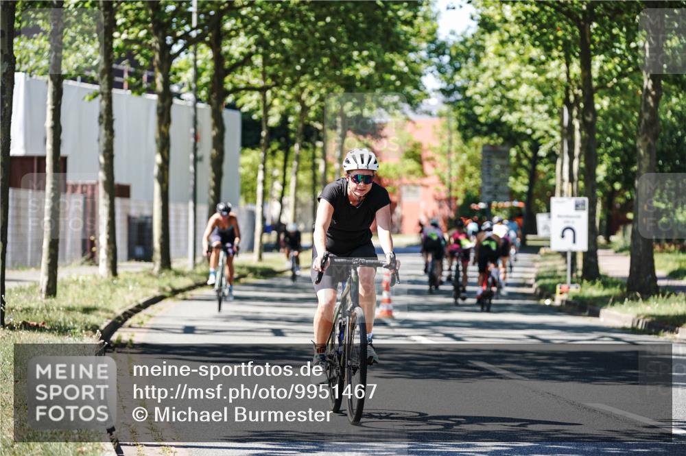 09.08.2026 - GEWOBA Citytriathlon Bremen Michael Burmester http://msf.ph/oto/9951467 09.08.2026 14:16:47 Radfahren 192, 236, 286, 325, 334, 339, 360 meine-sportfotos.de