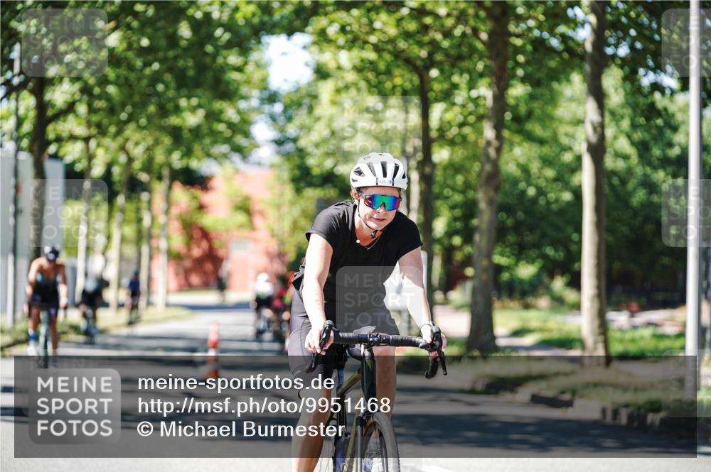 09.08.2026 - GEWOBA Citytriathlon Bremen Michael Burmester http://msf.ph/oto/9951468 09.08.2026 14:16:48 Radfahren 192, 236, 286, 325, 334, 339 meine-sportfotos.de