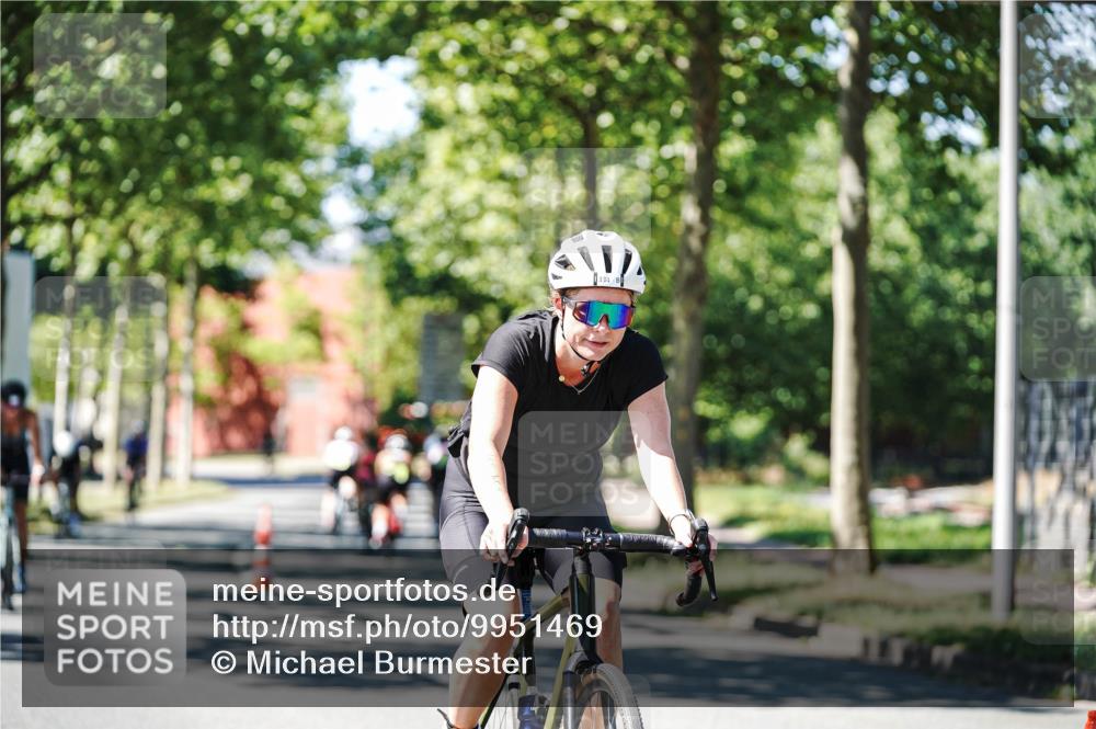 09.08.2026 - GEWOBA Citytriathlon Bremen Michael Burmester http://msf.ph/oto/9951469 09.08.2026 14:16:48 Radfahren 192, 236, 286, 325, 334, 339 meine-sportfotos.de