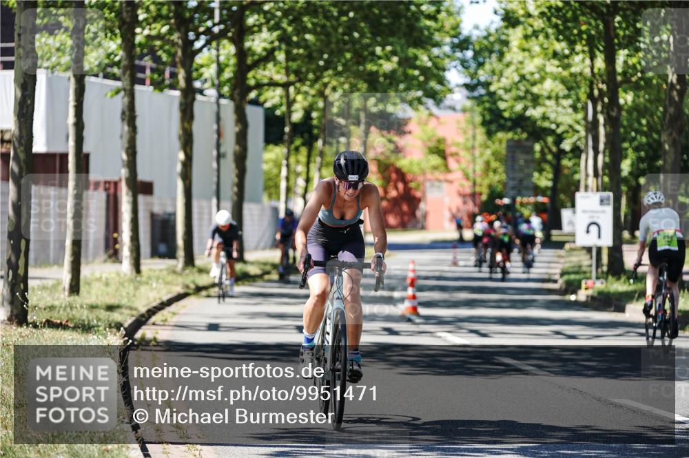 09.08.2026 - GEWOBA Citytriathlon Bremen Michael Burmester http://msf.ph/oto/9951471 09.08.2026 14:16:50 Radfahren 192, 236, 286, 334, 339 meine-sportfotos.de