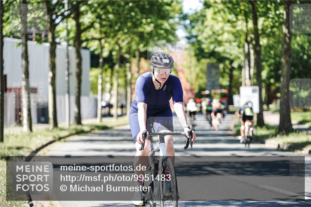 09.08.2026 - GEWOBA Citytriathlon Bremen Michael Burmester http://msf.ph/oto/9951483 09.08.2026 14:17:08 Radfahren 42, 106, 211, 395, 396 meine-sportfotos.de