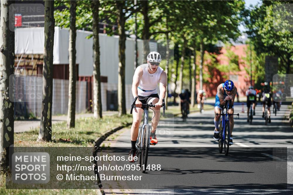 09.08.2026 - GEWOBA Citytriathlon Bremen Michael Burmester http://msf.ph/oto/9951488 09.08.2026 14:17:17 Radfahren 42, 101, 211, 395, 396 meine-sportfotos.de