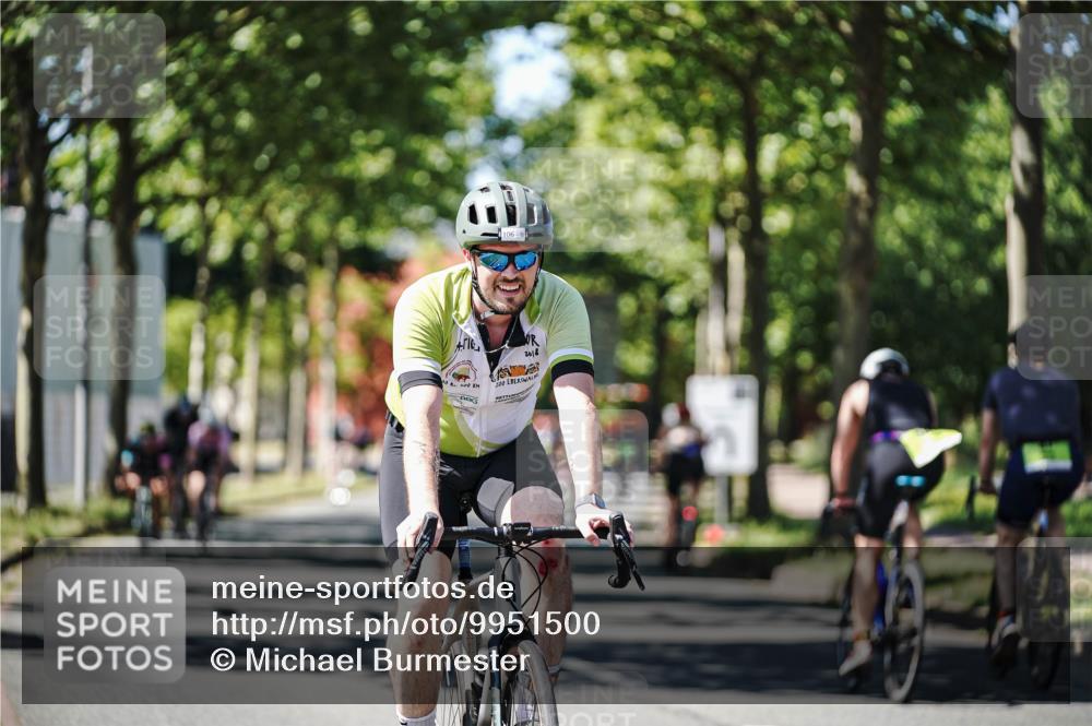 09.08.2026 - GEWOBA Citytriathlon Bremen Michael Burmester http://msf.ph/oto/9951500 09.08.2026 14:17:27 Radfahren 88, 101, 106, 110, 193, 274, 309, 321, 337, 356 meine-sportfotos.de