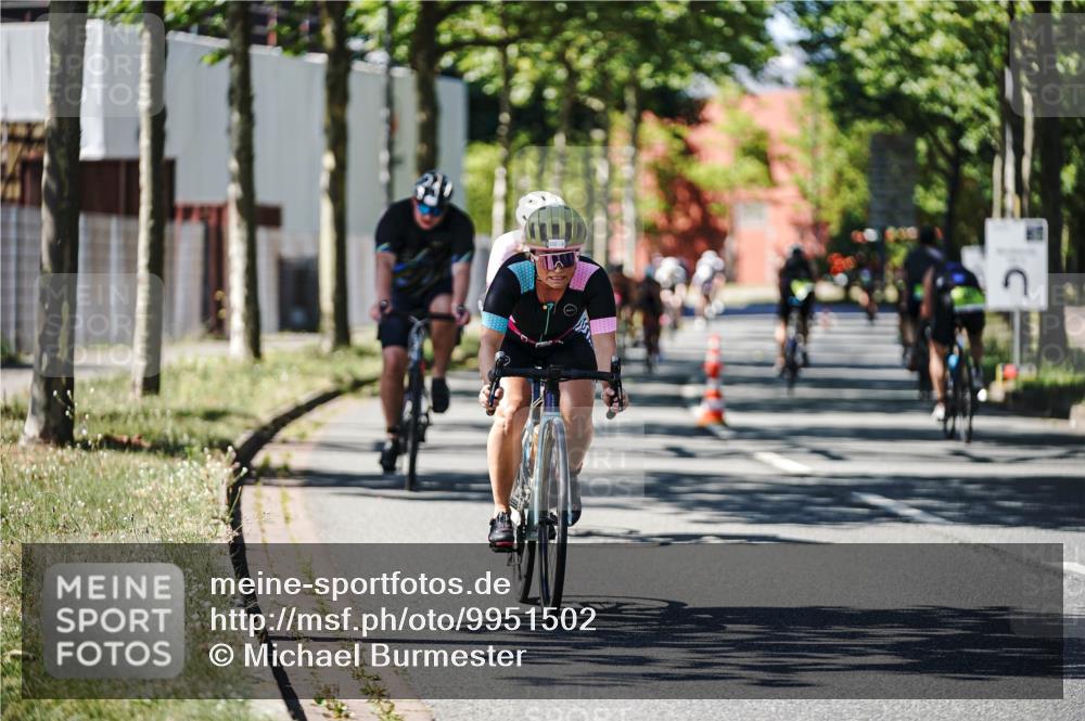 09.08.2026 - GEWOBA Citytriathlon Bremen Michael Burmester http://msf.ph/oto/9951502 09.08.2026 14:17:30 Radfahren 88, 106, 110, 193, 274, 309, 321, 337, 356 meine-sportfotos.de