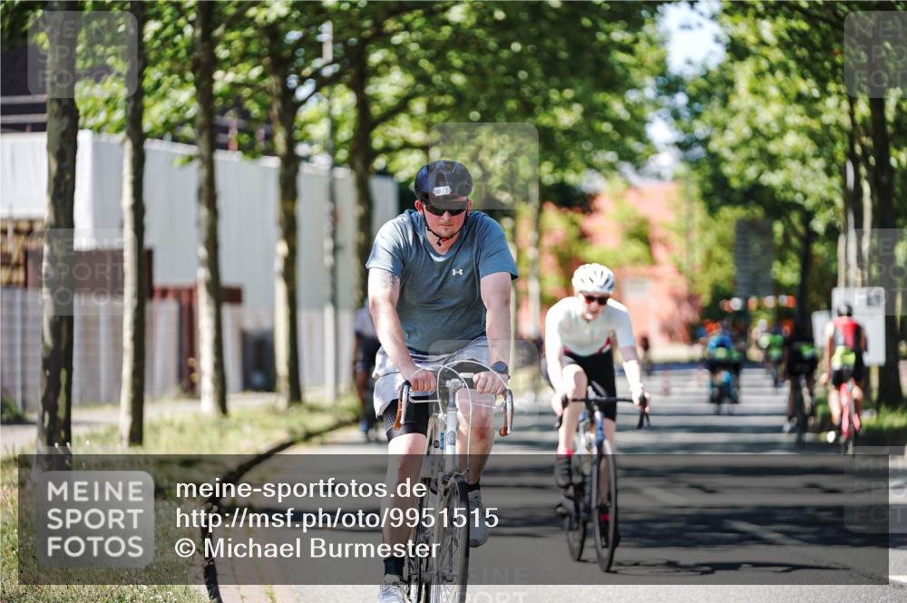 09.08.2026 - GEWOBA Citytriathlon Bremen Michael Burmester http://msf.ph/oto/9951515 09.08.2026 14:17:37 Radfahren 88, 106, 110, 193, 229, 256, 269, 274, 290, 309, 321, 337, 356, 429, 457, 470 meine-sportfotos.de