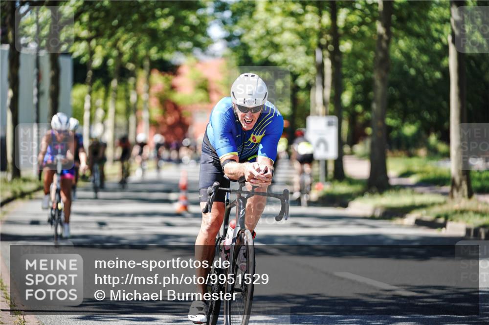 09.08.2026 - GEWOBA Citytriathlon Bremen Michael Burmester http://msf.ph/oto/9951529 09.08.2026 14:17:42 Radfahren 88, 106, 110, 193, 229, 235, 256, 269, 290, 293, 309, 316, 321, 336, 337, 356, 378, 429, 457, 470, 485 meine-sportfotos.de