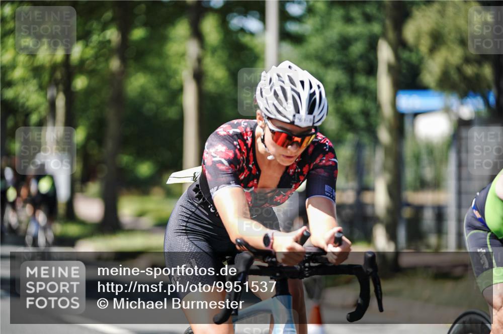 09.08.2026 - GEWOBA Citytriathlon Bremen Michael Burmester http://msf.ph/oto/9951537 09.08.2026 14:17:45 Radfahren 106, 205, 229, 235, 256, 269, 290, 293, 309, 316, 320, 336, 337, 378, 429, 457, 470, 485 meine-sportfotos.de