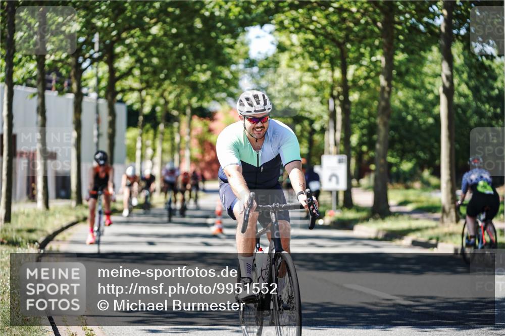 09.08.2026 - GEWOBA Citytriathlon Bremen Michael Burmester http://msf.ph/oto/9951552 09.08.2026 14:17:53 Radfahren 65, 190, 205, 229, 235, 256, 269, 290, 292, 293, 305, 316, 320, 336, 362, 364, 371, 378, 457, 470, 485 meine-sportfotos.de