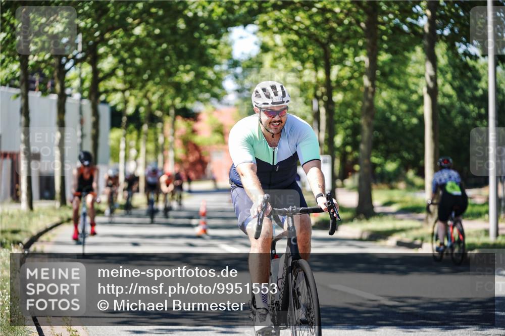 09.08.2026 - GEWOBA Citytriathlon Bremen Michael Burmester http://msf.ph/oto/9951553 09.08.2026 14:17:53 Radfahren 65, 190, 205, 229, 235, 256, 269, 290, 292, 293, 305, 316, 320, 336, 362, 364, 371, 378, 457, 470, 485 meine-sportfotos.de