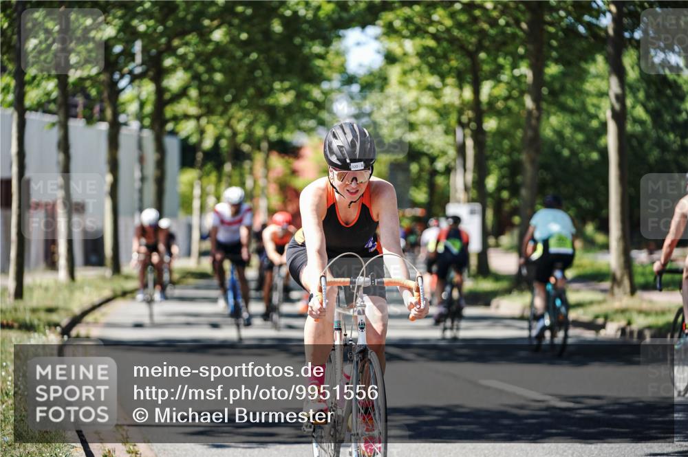 09.08.2026 - GEWOBA Citytriathlon Bremen Michael Burmester http://msf.ph/oto/9951556 09.08.2026 14:17:55 Radfahren 65, 190, 205, 235, 256, 290, 292, 293, 305, 316, 320, 336, 362, 364, 371, 378, 457, 470, 485 meine-sportfotos.de
