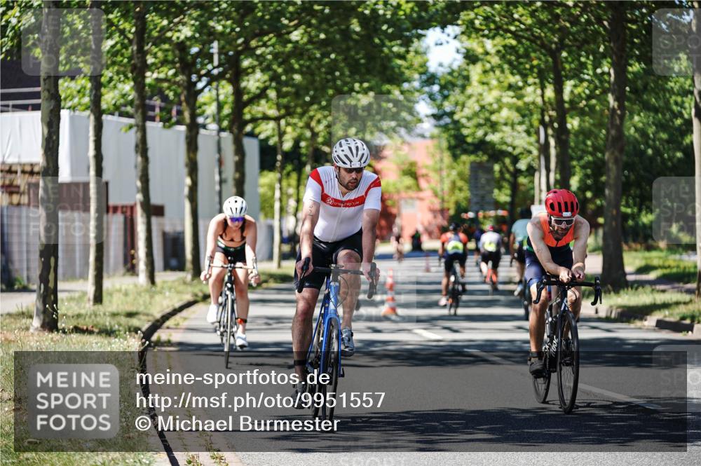 09.08.2026 - GEWOBA Citytriathlon Bremen Michael Burmester http://msf.ph/oto/9951557 09.08.2026 14:17:56 Radfahren 65, 190, 205, 235, 256, 290, 292, 293, 305, 316, 320, 336, 362, 364, 371, 378, 457, 485 meine-sportfotos.de