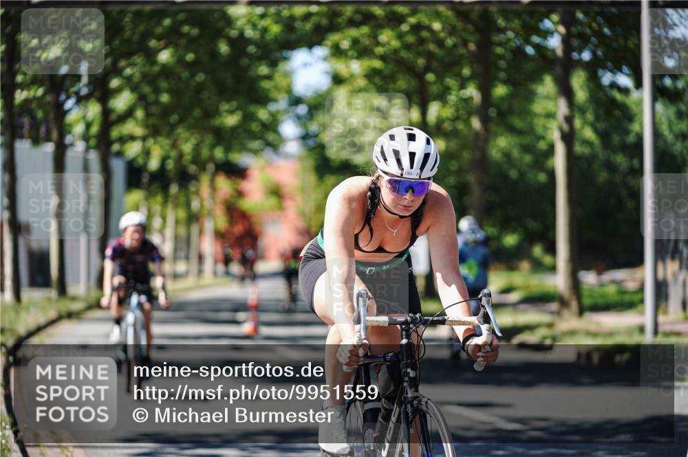 09.08.2026 - GEWOBA Citytriathlon Bremen Michael Burmester http://msf.ph/oto/9951559 09.08.2026 14:17:58 Radfahren 61, 65, 190, 205, 235, 292, 293, 305, 312, 316, 320, 336, 343, 362, 364, 371, 378, 485 meine-sportfotos.de