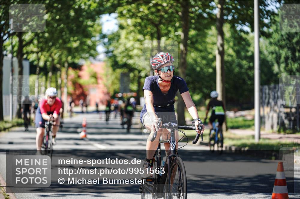 09.08.2026 - GEWOBA Citytriathlon Bremen Michael Burmester http://msf.ph/oto/9951563 09.08.2026 14:18:06 Radfahren 61, 65, 87, 190, 242, 292, 300, 305, 312, 343, 362, 364, 371, 404, 466 meine-sportfotos.de