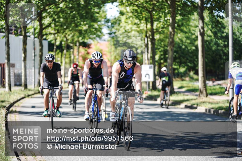 09.08.2026 - GEWOBA Citytriathlon Bremen Michael Burmester http://msf.ph/oto/9951566 09.08.2026 14:18:10 Radfahren 61, 87, 242, 288, 300, 312, 343, 362, 364, 371, 404, 453, 462, 466, 527 meine-sportfotos.de