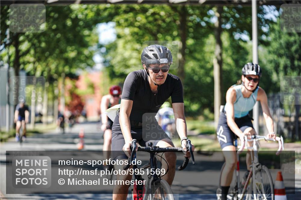 09.08.2026 - GEWOBA Citytriathlon Bremen Michael Burmester http://msf.ph/oto/9951569 09.08.2026 14:18:11 Radfahren 61, 87, 242, 288, 300, 312, 343, 364, 371, 404, 453, 462, 466, 527 meine-sportfotos.de