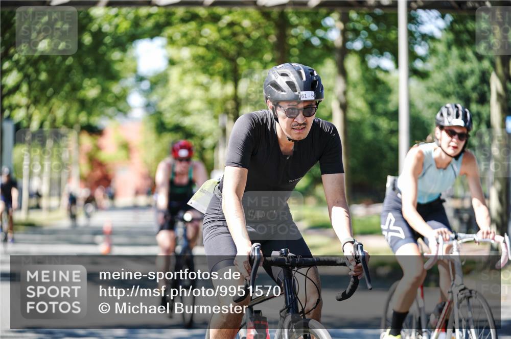09.08.2026 - GEWOBA Citytriathlon Bremen Michael Burmester http://msf.ph/oto/9951570 09.08.2026 14:18:11 Radfahren 61, 87, 242, 288, 300, 312, 343, 364, 371, 404, 453, 462, 466, 527 meine-sportfotos.de