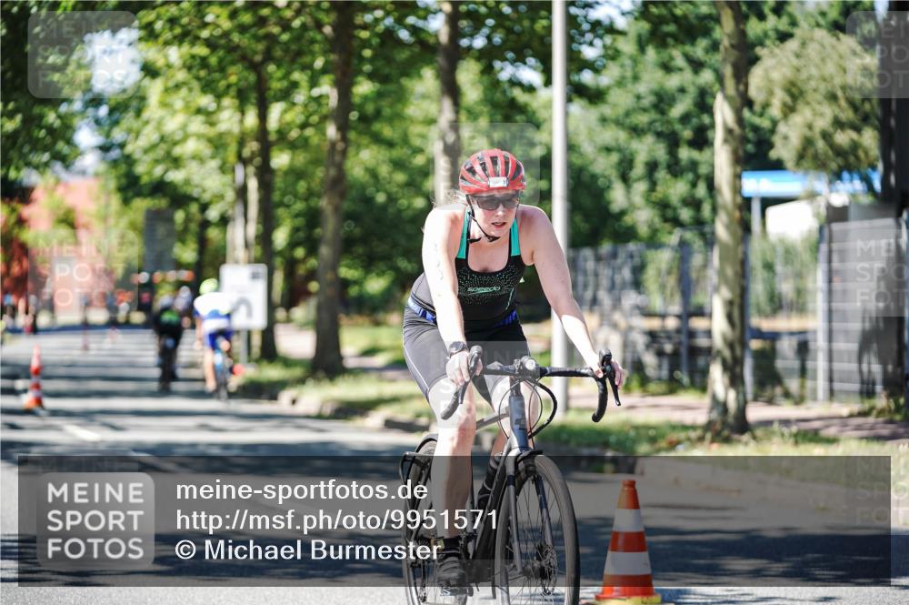 09.08.2026 - GEWOBA Citytriathlon Bremen Michael Burmester http://msf.ph/oto/9951571 09.08.2026 14:18:12 Radfahren 61, 87, 242, 288, 300, 312, 343, 371, 404, 453, 462, 466, 527 meine-sportfotos.de