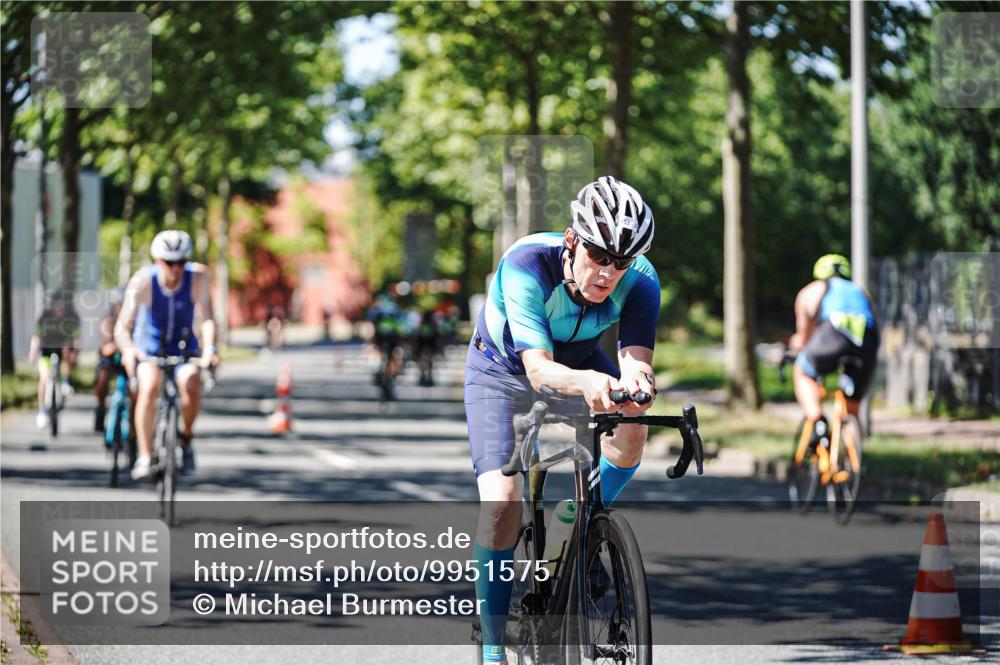 09.08.2026 - GEWOBA Citytriathlon Bremen Michael Burmester http://msf.ph/oto/9951575 09.08.2026 14:18:17 Radfahren 61, 87, 207, 213, 242, 276, 288, 300, 312, 343, 363, 404, 453, 462, 466, 527 meine-sportfotos.de