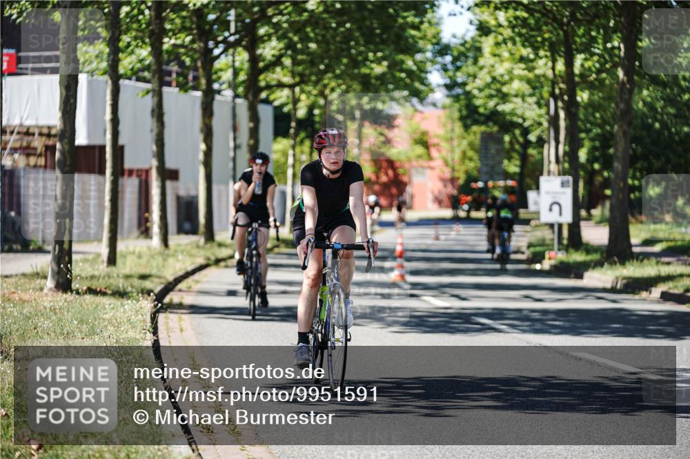 09.08.2026 - GEWOBA Citytriathlon Bremen Michael Burmester http://msf.ph/oto/9951591 09.08.2026 14:18:28 Radfahren 18, 202, 207, 213, 276, 280, 288, 307, 363, 369, 377, 448, 453, 462, 527 meine-sportfotos.de