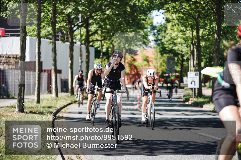 09.08.2026 - GEWOBA Citytriathlon Bremen Michael Burmester http://msf.ph/oto/9951592 09.08.2026 14:18:29 Radfahren 18, 202, 207, 213, 276, 280, 288, 307, 363, 369, 377, 448, 453, 527 meine-sportfotos.de