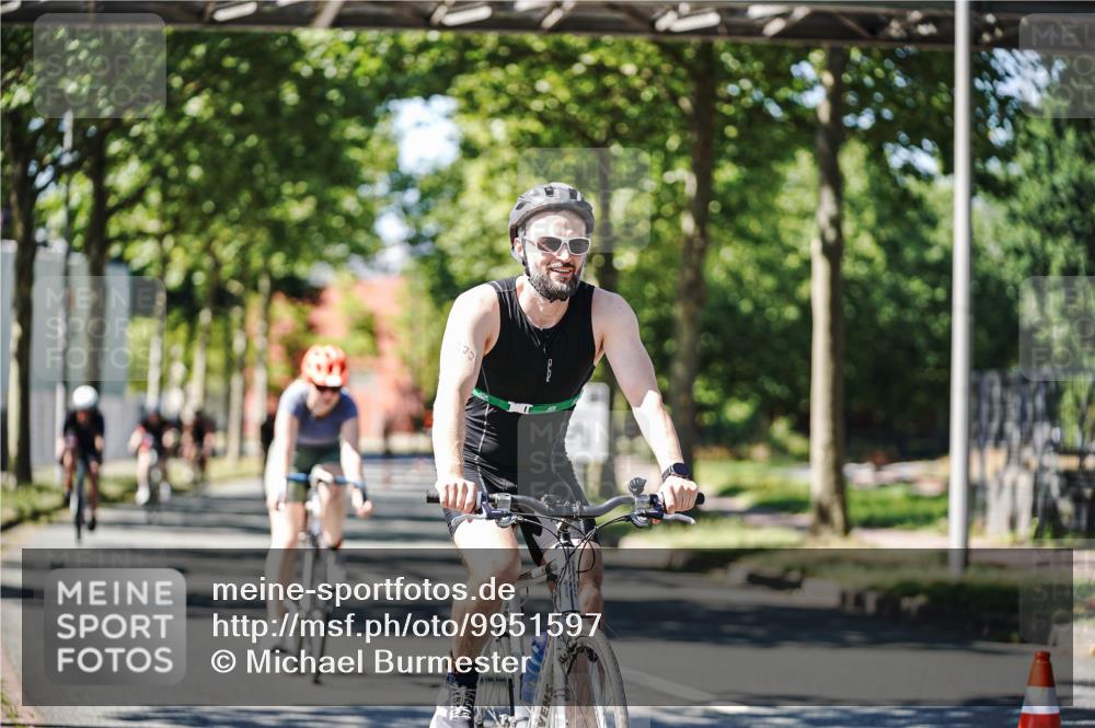 09.08.2026 - GEWOBA Citytriathlon Bremen Michael Burmester http://msf.ph/oto/9951597 09.08.2026 14:18:32 Radfahren 18, 202, 207, 213, 276, 277, 280, 307, 363, 369, 377, 448 meine-sportfotos.de