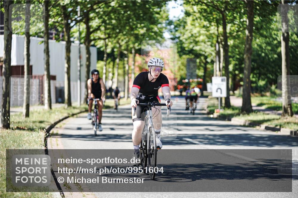 09.08.2026 - GEWOBA Citytriathlon Bremen Michael Burmester http://msf.ph/oto/9951604 09.08.2026 14:18:36 Radfahren 18, 173, 202, 213, 221, 276, 277, 280, 307, 314, 347, 352, 369, 377, 385, 448 meine-sportfotos.de