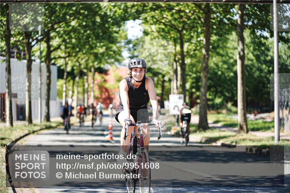 09.08.2026 - GEWOBA Citytriathlon Bremen Michael Burmester http://msf.ph/oto/9951608 09.08.2026 14:18:38 Radfahren 18, 173, 202, 221, 277, 280, 297, 307, 314, 347, 352, 369, 377, 385, 448 meine-sportfotos.de