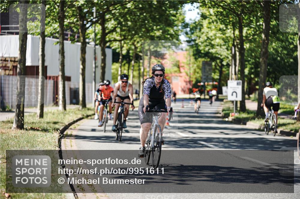 09.08.2026 - GEWOBA Citytriathlon Bremen Michael Burmester http://msf.ph/oto/9951611 09.08.2026 14:18:41 Radfahren 18, 107, 173, 202, 221, 227, 266, 277, 280, 289, 297, 307, 314, 324, 347, 352, 369, 377, 385 meine-sportfotos.de