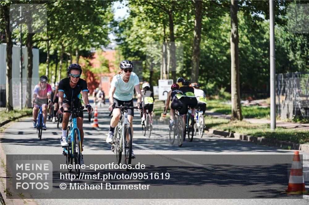 09.08.2026 - GEWOBA Citytriathlon Bremen Michael Burmester http://msf.ph/oto/9951619 09.08.2026 14:18:44 Radfahren 107, 173, 202, 210, 221, 227, 266, 277, 280, 289, 297, 314, 324, 344, 347, 352, 369, 385 meine-sportfotos.de