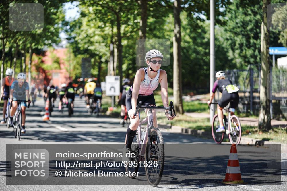 09.08.2026 - GEWOBA Citytriathlon Bremen Michael Burmester http://msf.ph/oto/9951626 09.08.2026 14:18:46 Radfahren 107, 173, 210, 221, 227, 244, 266, 277, 280, 289, 297, 314, 324, 344, 347, 352, 369, 385, 455 meine-sportfotos.de