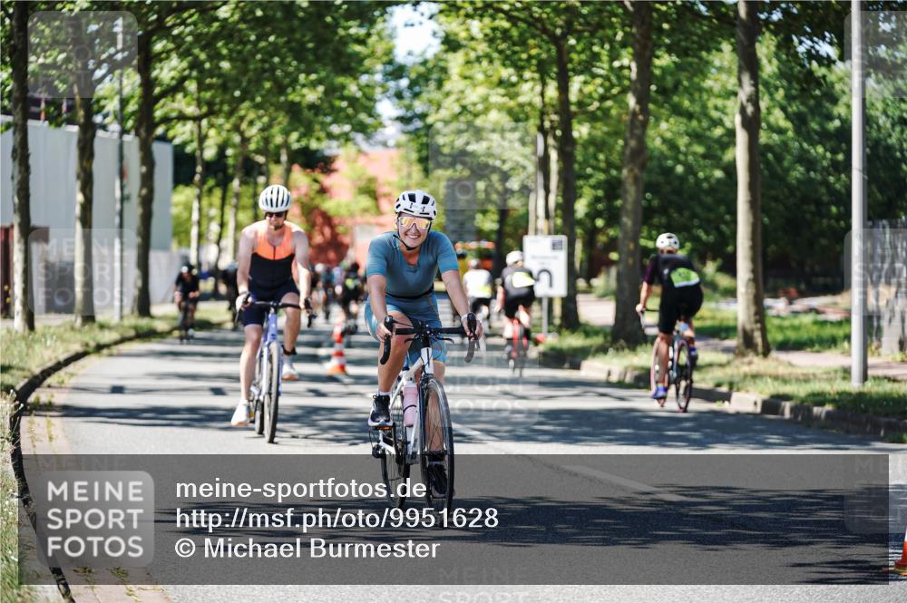 09.08.2026 - GEWOBA Citytriathlon Bremen Michael Burmester http://msf.ph/oto/9951628 09.08.2026 14:18:47 Radfahren 107, 173, 210, 221, 227, 244, 266, 277, 289, 297, 314, 324, 344, 347, 352, 369, 370, 385, 455 meine-sportfotos.de