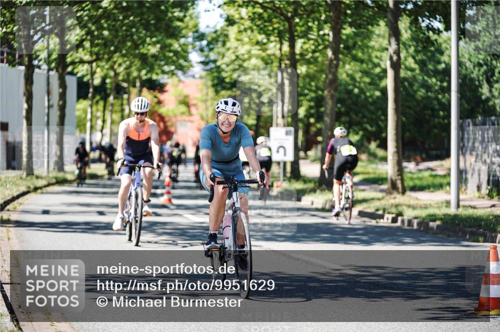 09.08.2026 - GEWOBA Citytriathlon Bremen Michael Burmester http://msf.ph/oto/9951629 09.08.2026 14:18:47 Radfahren 107, 173, 210, 221, 227, 244, 266, 277, 289, 297, 314, 324, 344, 347, 352, 369, 370, 385, 455 meine-sportfotos.de