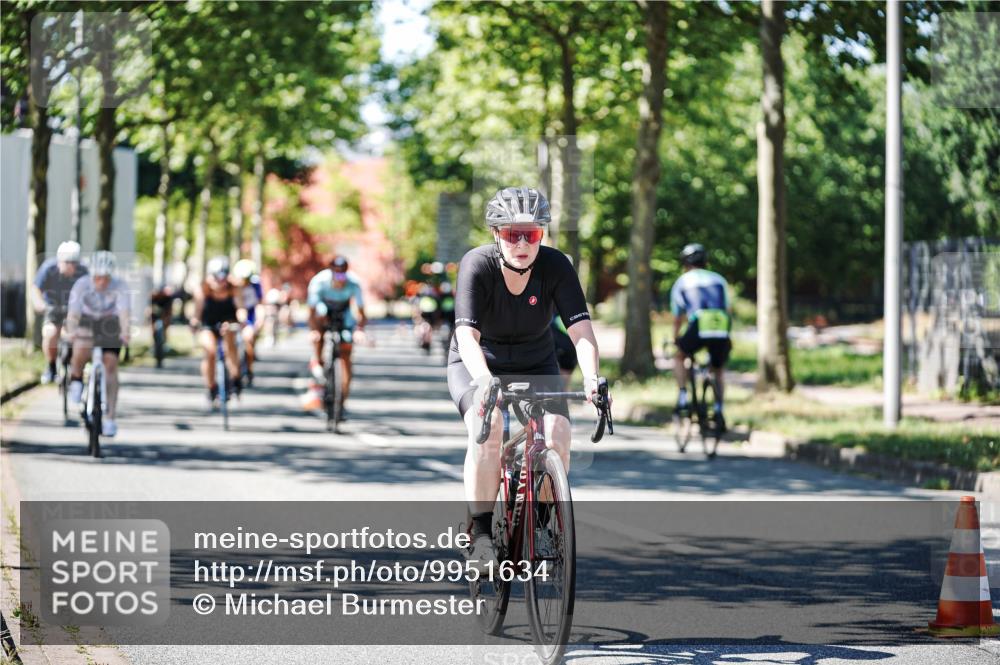 09.08.2026 - GEWOBA Citytriathlon Bremen Michael Burmester http://msf.ph/oto/9951634 09.08.2026 14:18:51 Radfahren 107, 173, 210, 221, 227, 244, 266, 277, 289, 297, 314, 324, 344, 347, 352, 370, 385, 403, 455 meine-sportfotos.de