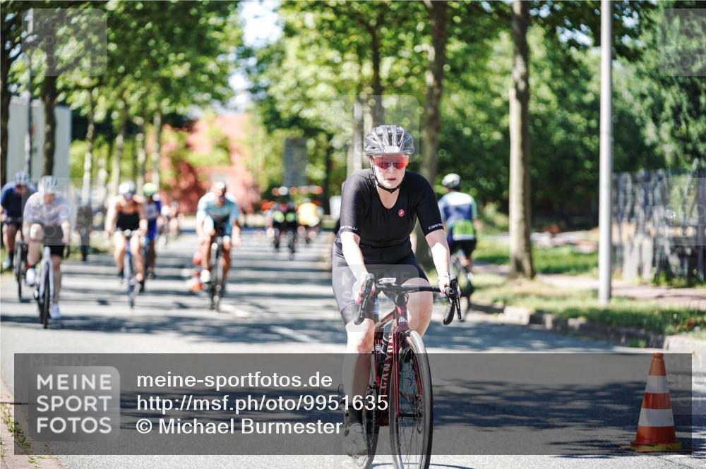 09.08.2026 - GEWOBA Citytriathlon Bremen Michael Burmester http://msf.ph/oto/9951635 09.08.2026 14:18:51 Radfahren 107, 173, 210, 221, 227, 244, 266, 277, 289, 297, 314, 324, 344, 347, 352, 370, 385, 403, 455 meine-sportfotos.de