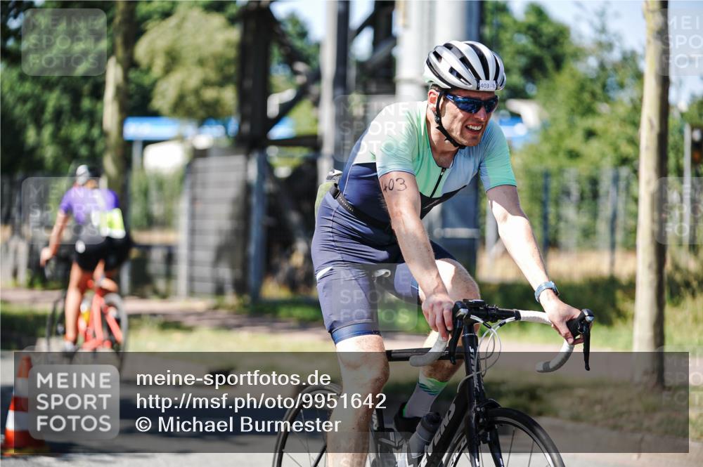 09.08.2026 - GEWOBA Citytriathlon Bremen Michael Burmester http://msf.ph/oto/9951642 09.08.2026 14:18:56 Radfahren 107, 173, 210, 221, 227, 244, 266, 289, 297, 324, 341, 344, 370, 373, 403, 455 meine-sportfotos.de