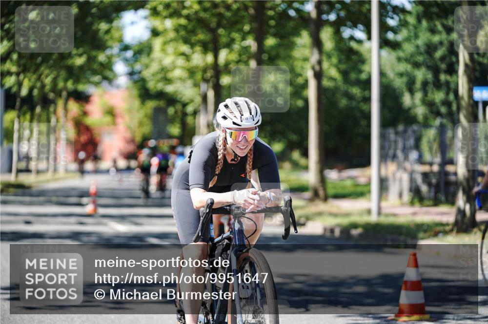 09.08.2026 - GEWOBA Citytriathlon Bremen Michael Burmester http://msf.ph/oto/9951647 09.08.2026 14:19:00 Radfahren 107, 210, 223, 238, 244, 266, 289, 306, 341, 344, 370, 373, 403, 455 meine-sportfotos.de
