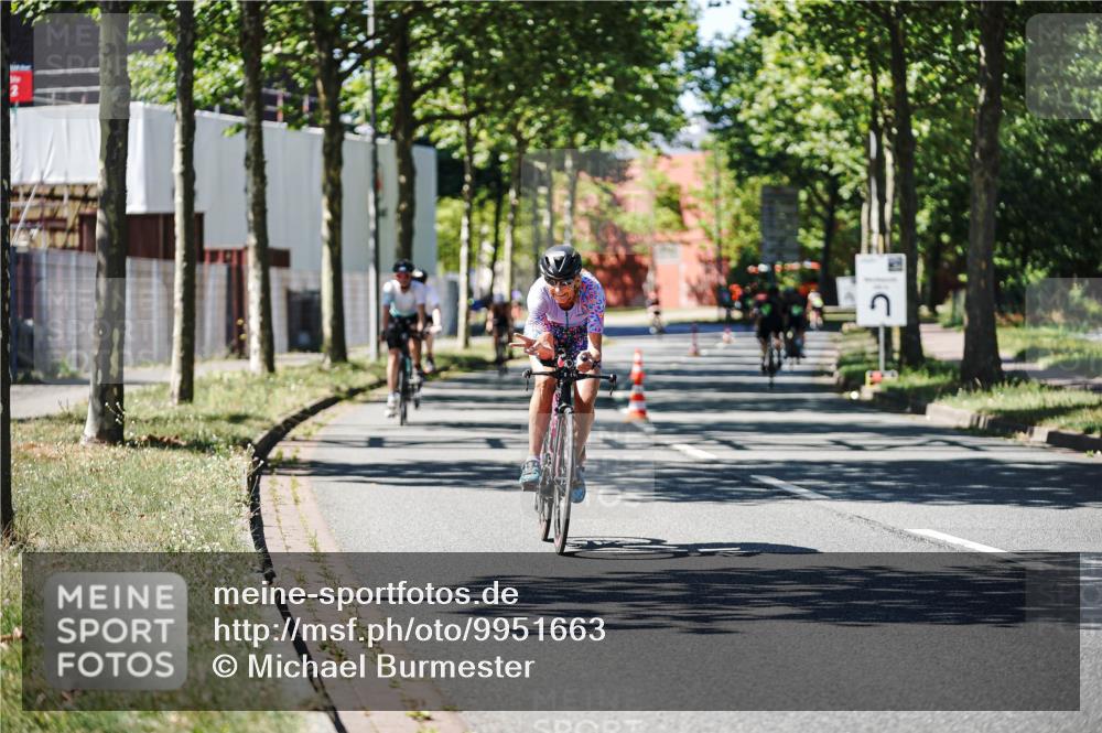 09.08.2026 - GEWOBA Citytriathlon Bremen Michael Burmester http://msf.ph/oto/9951663 09.08.2026 14:19:16 Radfahren 197, 204, 216, 223, 238, 253, 306, 335, 487, 523 meine-sportfotos.de