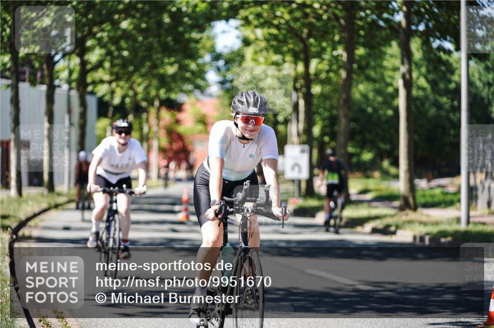 09.08.2026 - GEWOBA Citytriathlon Bremen Michael Burmester http://msf.ph/oto/9951670 09.08.2026 14:19:19 Radfahren 197, 204, 216, 223, 253, 306, 335, 434, 487, 523 meine-sportfotos.de