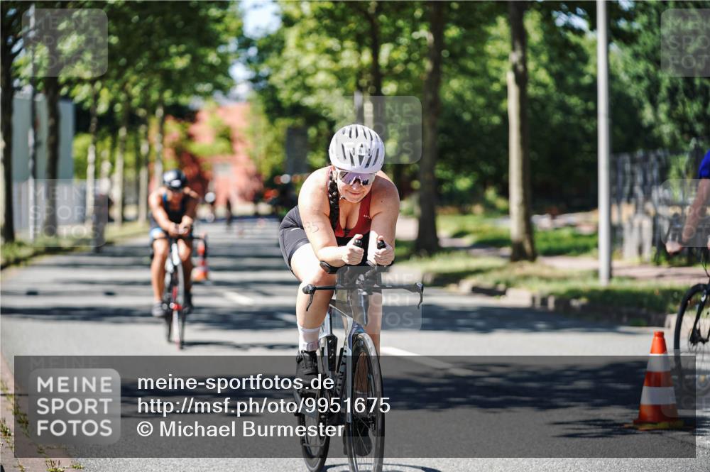 09.08.2026 - GEWOBA Citytriathlon Bremen Michael Burmester http://msf.ph/oto/9951675 09.08.2026 14:19:22 Radfahren 197, 204, 216, 230, 261, 335, 434, 487, 521, 523 meine-sportfotos.de
