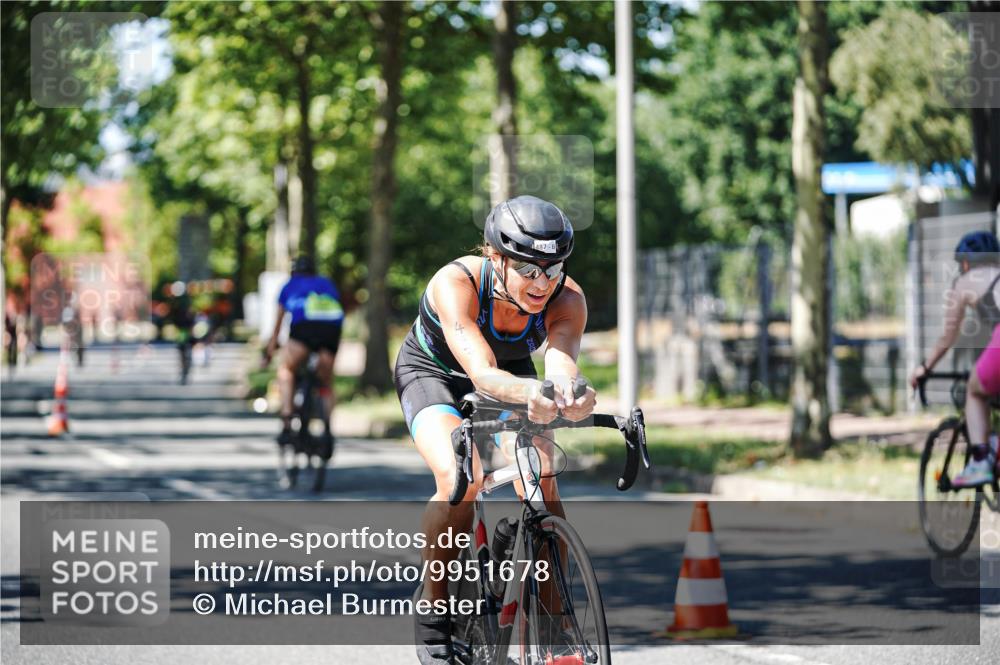 09.08.2026 - GEWOBA Citytriathlon Bremen Michael Burmester http://msf.ph/oto/9951678 09.08.2026 14:19:23 Radfahren 197, 204, 216, 230, 261, 335, 434, 487, 521, 523 meine-sportfotos.de