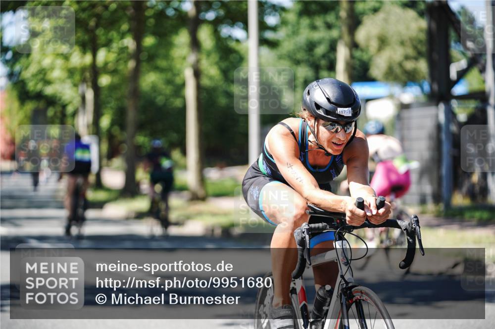 09.08.2026 - GEWOBA Citytriathlon Bremen Michael Burmester http://msf.ph/oto/9951680 09.08.2026 14:19:23 Radfahren 197, 204, 216, 230, 261, 335, 434, 487, 521, 523 meine-sportfotos.de