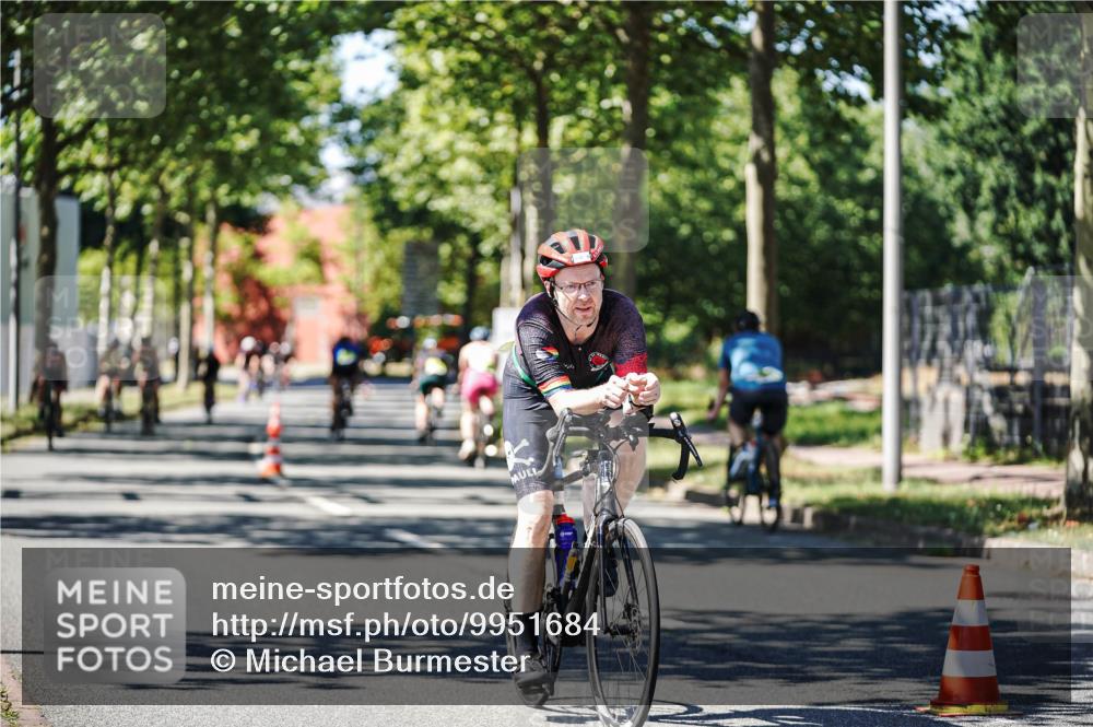 09.08.2026 - GEWOBA Citytriathlon Bremen Michael Burmester http://msf.ph/oto/9951684 09.08.2026 14:19:26 Radfahren 197, 204, 230, 261, 281, 330, 335, 342, 434, 487, 521, 523 meine-sportfotos.de