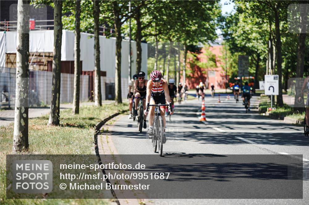 09.08.2026 - GEWOBA Citytriathlon Bremen Michael Burmester http://msf.ph/oto/9951687 09.08.2026 14:19:30 Radfahren 166, 230, 261, 281, 319, 330, 335, 342, 434, 487, 521, 523 meine-sportfotos.de