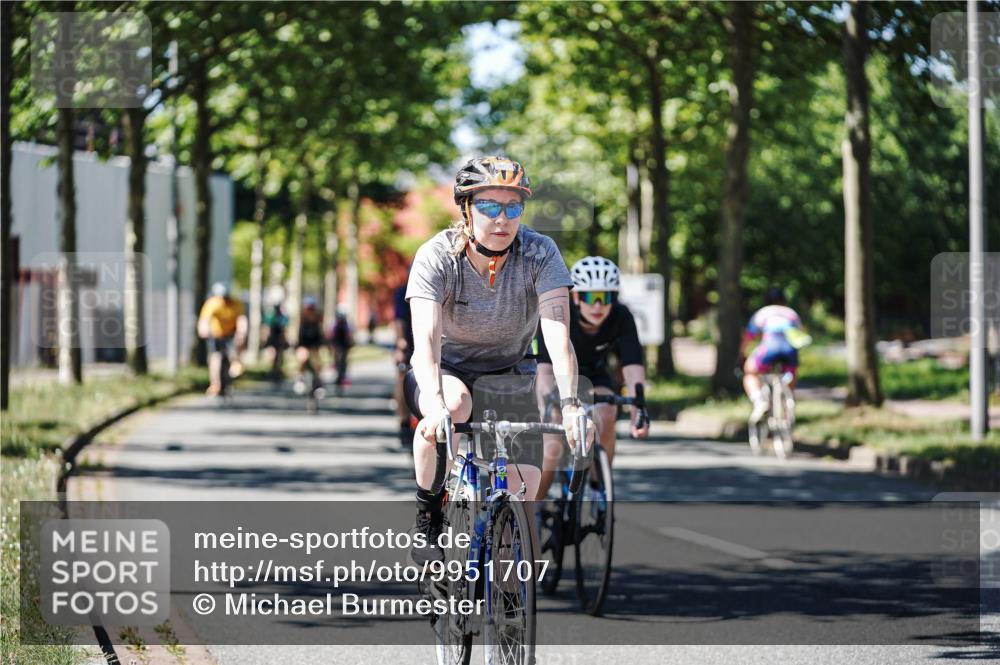 09.08.2026 - GEWOBA Citytriathlon Bremen Michael Burmester http://msf.ph/oto/9951707 09.08.2026 14:19:39 Radfahren 142, 166, 196, 206, 222, 230, 234, 261, 262, 273, 281, 319, 326, 330, 342, 454, 521 meine-sportfotos.de