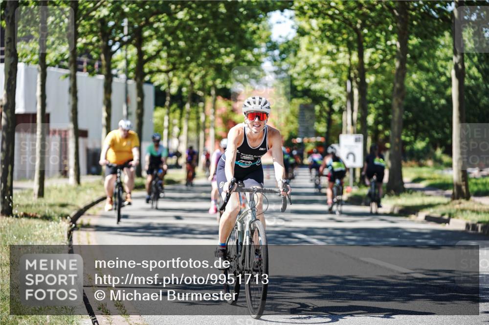 09.08.2026 - GEWOBA Citytriathlon Bremen Michael Burmester http://msf.ph/oto/9951713 09.08.2026 14:19:42 Radfahren 142, 166, 196, 206, 222, 234, 239, 261, 262, 273, 281, 319, 326, 330, 342, 454, 458, 521 meine-sportfotos.de