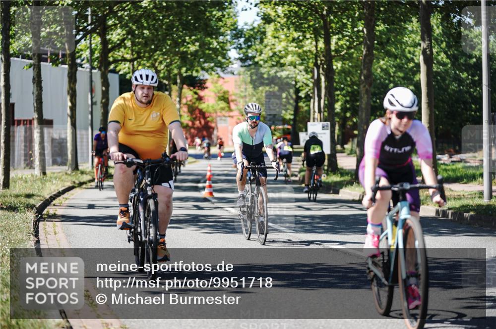 09.08.2026 - GEWOBA Citytriathlon Bremen Michael Burmester http://msf.ph/oto/9951718 09.08.2026 14:19:44 Radfahren 142, 166, 196, 206, 209, 222, 234, 239, 258, 262, 273, 281, 319, 326, 330, 342, 454, 458 meine-sportfotos.de