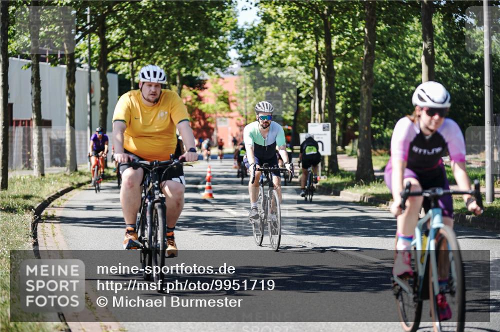 09.08.2026 - GEWOBA Citytriathlon Bremen Michael Burmester http://msf.ph/oto/9951719 09.08.2026 14:19:44 Radfahren 142, 166, 196, 206, 209, 222, 234, 239, 258, 262, 273, 281, 319, 326, 330, 342, 454, 458 meine-sportfotos.de