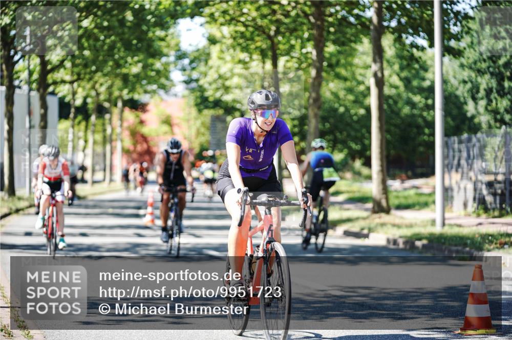 09.08.2026 - GEWOBA Citytriathlon Bremen Michael Burmester http://msf.ph/oto/9951723 09.08.2026 14:19:47 Radfahren 142, 166, 196, 206, 209, 222, 224, 234, 239, 258, 262, 273, 319, 326, 400, 454, 458, 522 meine-sportfotos.de