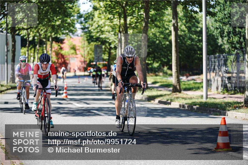 09.08.2026 - GEWOBA Citytriathlon Bremen Michael Burmester http://msf.ph/oto/9951724 09.08.2026 14:19:48 Radfahren 142, 166, 196, 206, 209, 222, 224, 234, 239, 258, 262, 273, 326, 400, 454, 458, 522 meine-sportfotos.de